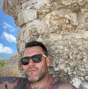 Meet your Posher, Todd